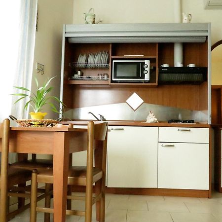 Residence La Villetta Rimini Bagian luar foto