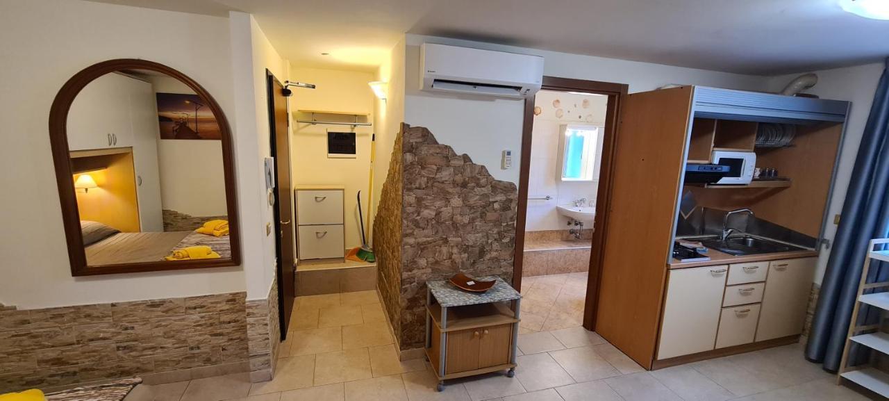 Residence La Villetta Rimini Bagian luar foto