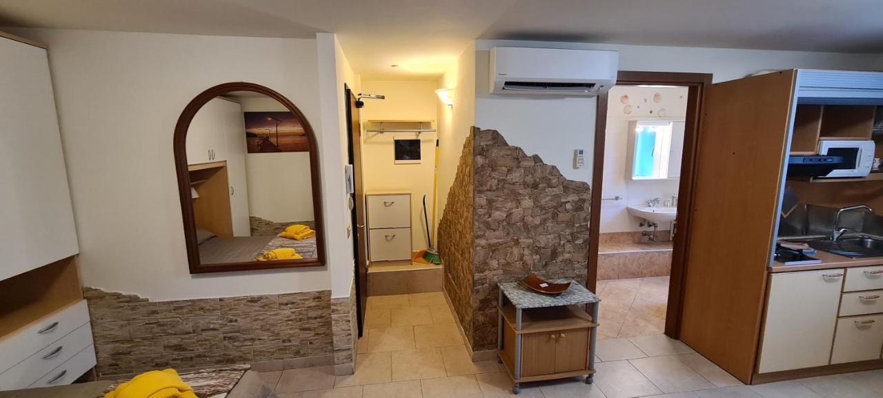 Residence La Villetta Rimini Bagian luar foto