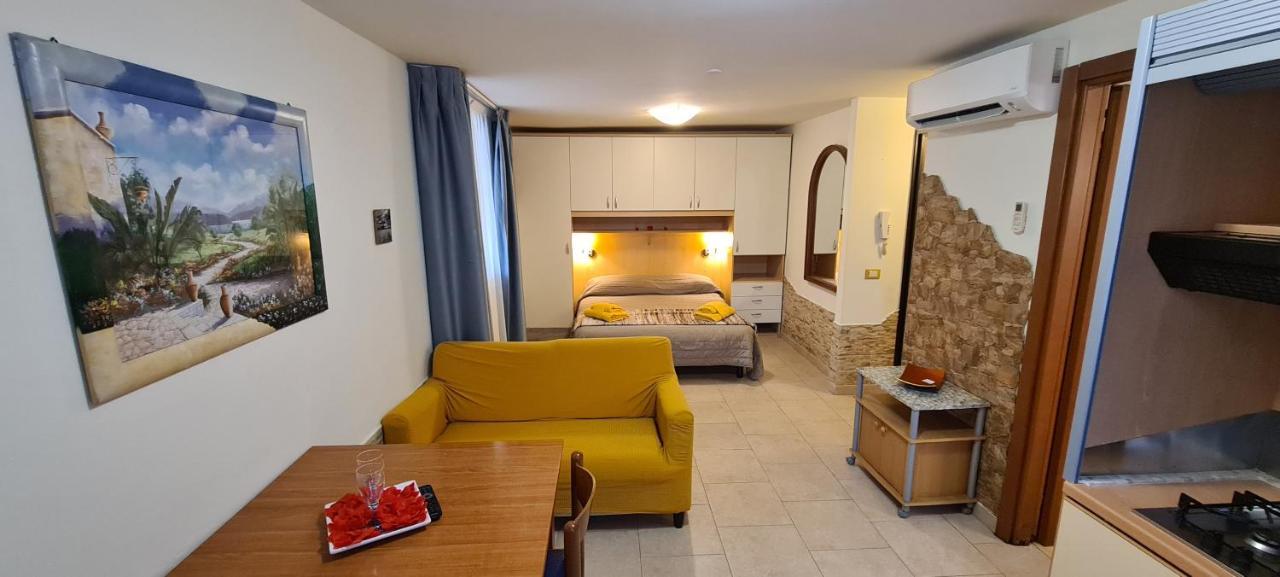 Residence La Villetta Rimini Bagian luar foto