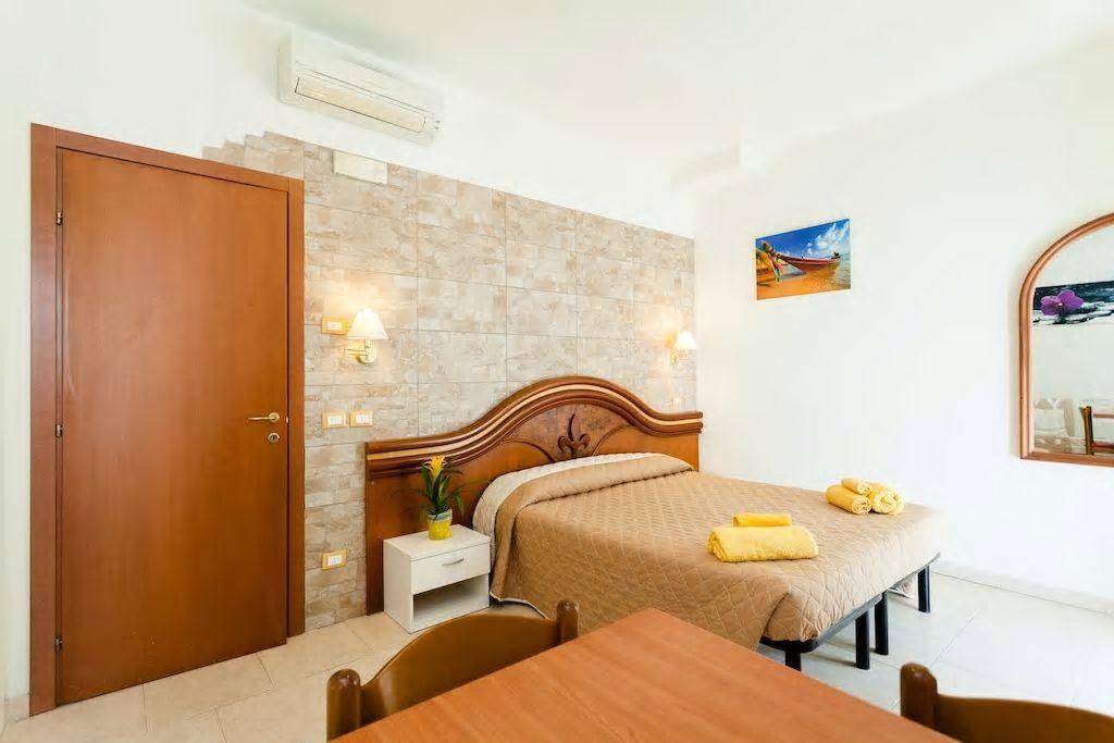 Residence La Villetta Rimini Bagian luar foto
