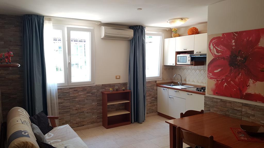 Residence La Villetta Rimini Bagian luar foto